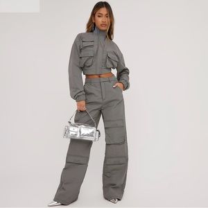 HIGH WAIST MULTI POCKET DETAIL WIDE LEG CARGO TROUSERS IN BLACK